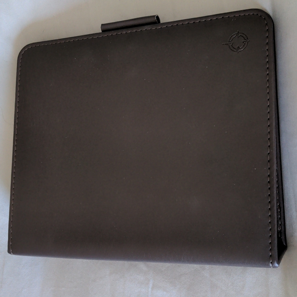 Franklin Covey classic vinyl open binder with starter pack